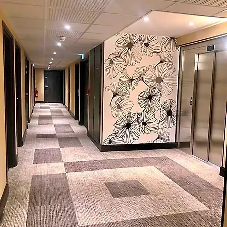 Courrier Sud 3* Labège